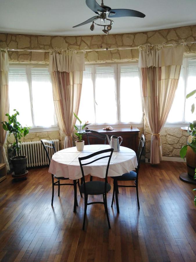 Chambre Meublee Au Coeur De Ville - Chez L'Habitant Le Creusot Bagian luar foto